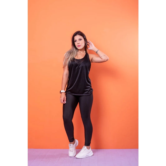 Camiseta Regata Fitness de 100% Poliamida com Micro-furinhos