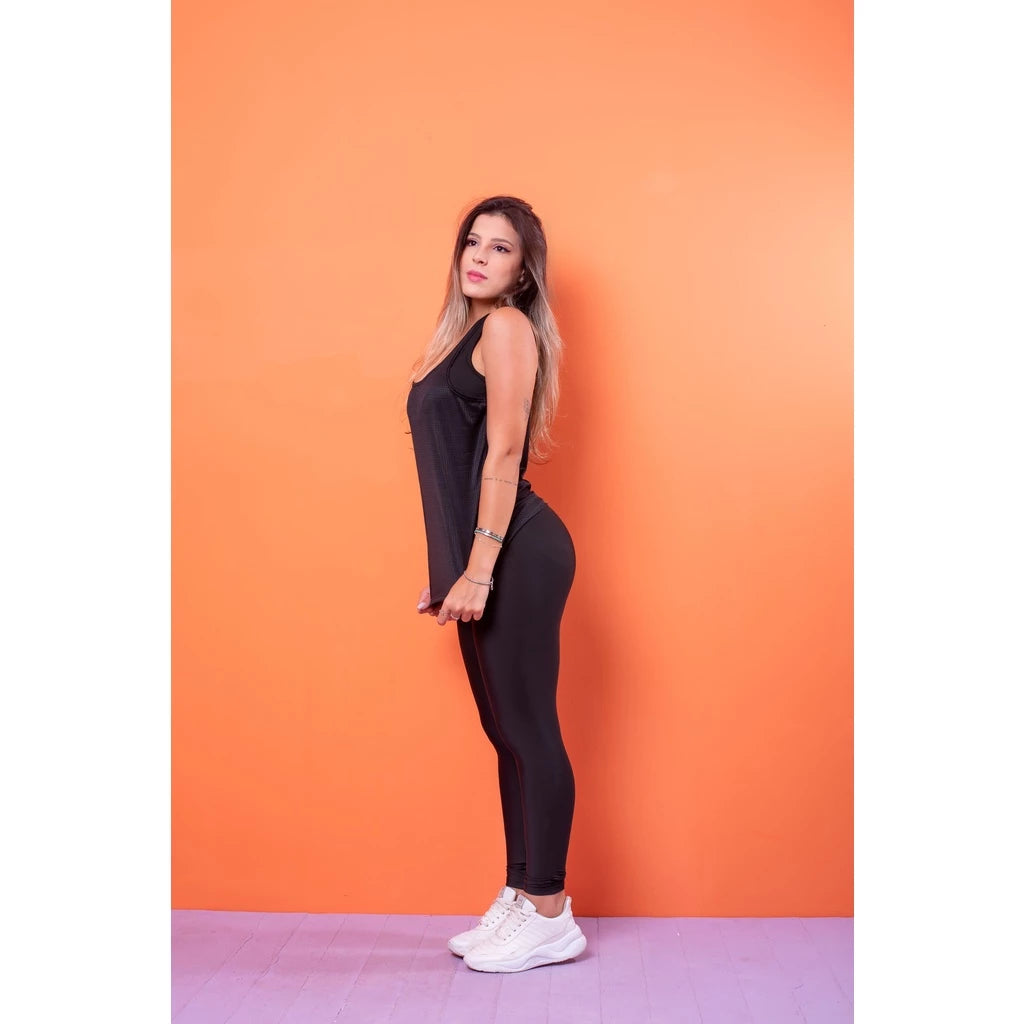 Camiseta Regata Fitness de 100% Poliamida com Micro-furinhos